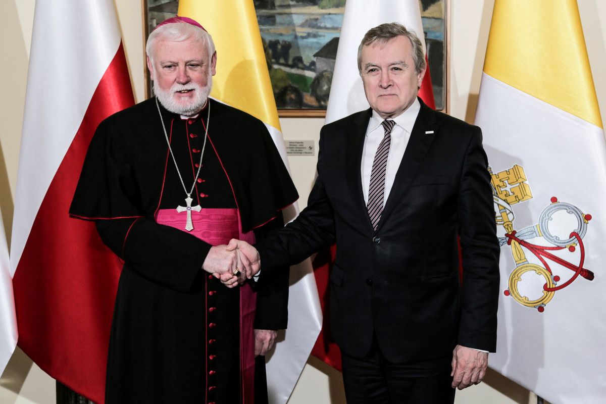 Rocznica przywrócenia relacji między Polską a Watykanem. Wizyta arcybiskupa Gallaghera