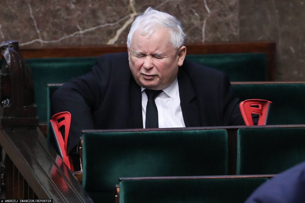 Jarosław Kaczyński czuje się lepiej. Znów pojawił się na Nowogrodzkiej