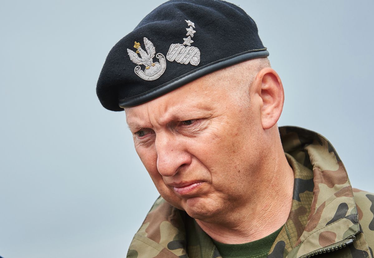 "Irracjonalne". Generał Mirosław Różański potępia pomysły Mariusza Błaszczaka