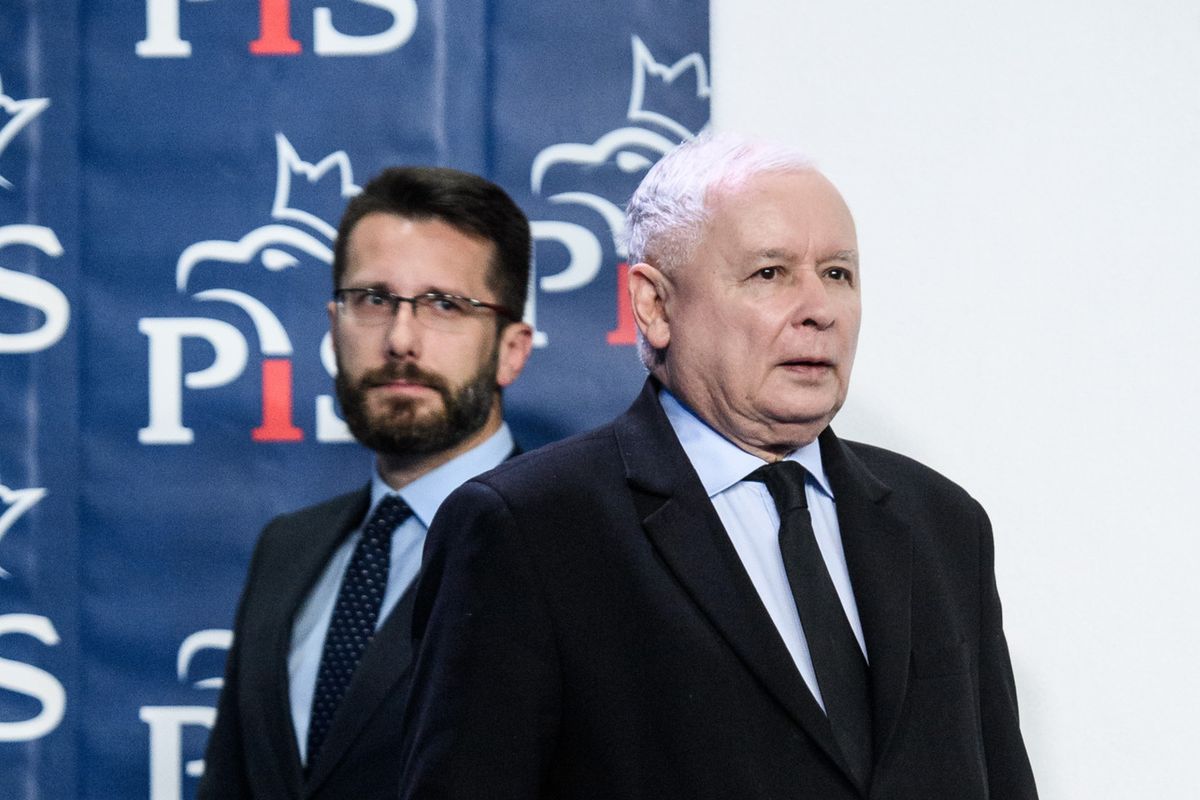 Polityk pokazał "kadr hańby". PiS reaguje na ataki wobec Andrzeja Dudy