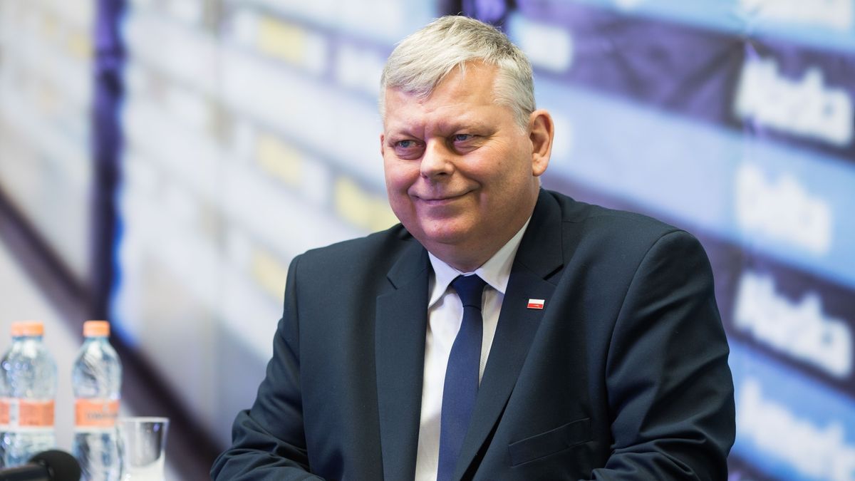 Za kontrowersyjnym pomysłem ostatnich dni stać ma, według doniesień prasowych, Marek Suski