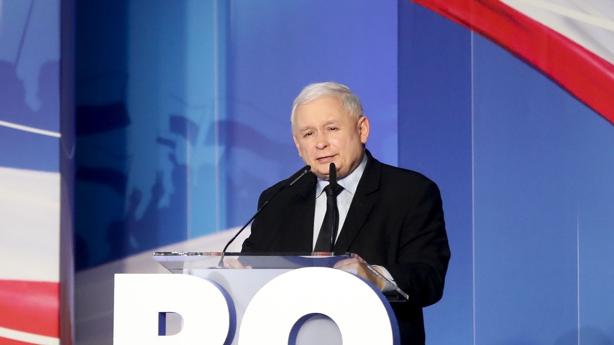 Jarosław Kaczyński zapowiedział gigantyczny wzrost płacy minimalnej. Eksperci mocno tonują nastroje w obozie władzy