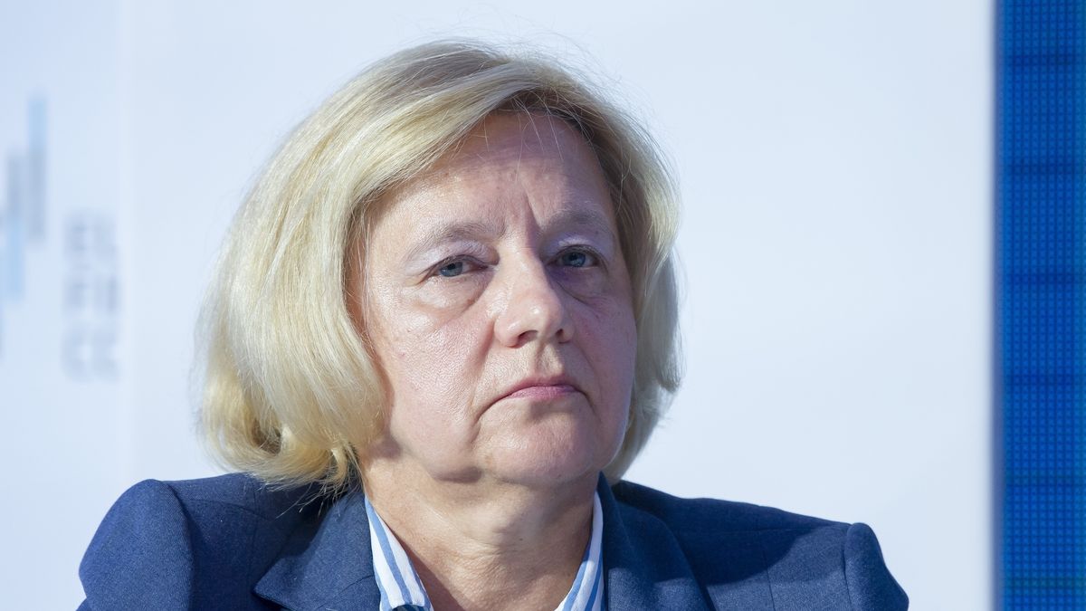 Sejmowa komisja finansów pracowała we wtorek nad trzema poselskimi projektami nowel ustaw dot. Narodowego Banku Polskiego