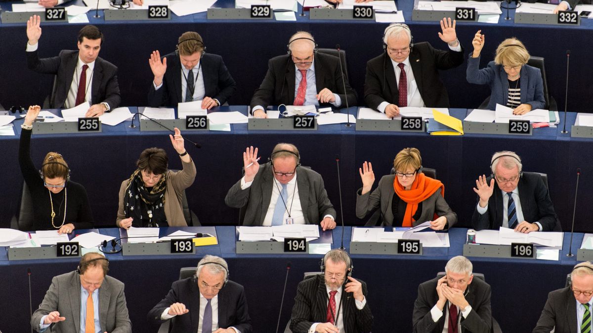 Europosłowie zdecydują co dalej ze zmianą czasu. Głosowanie w Parlamencie Europejskim