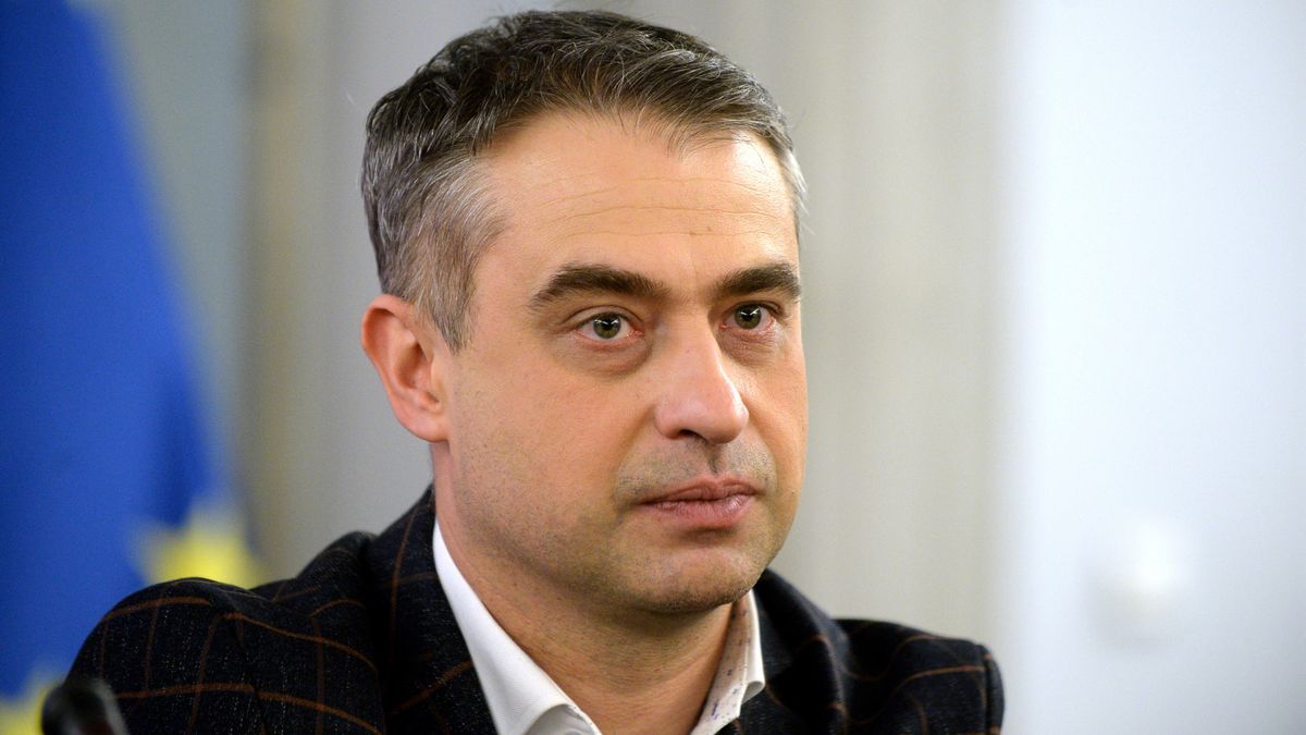 Krzysztof Gawkowski zdradza kuluarową rozmowę polityków PiS. Mówili o "wycofaniu się 500+"