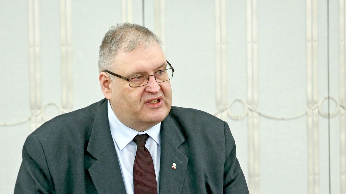 Prokurator krajowy Bogdan Święczkowski zaprzecza doniesieniom dot. jego udziału w aferze PCK