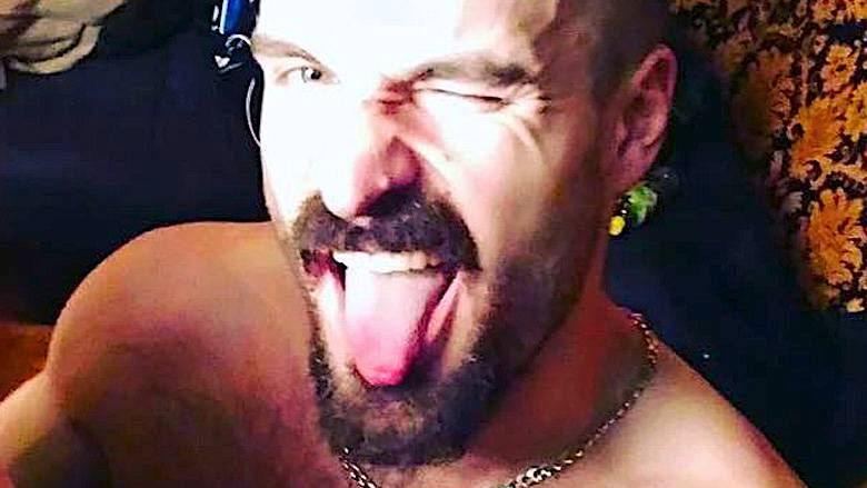 Piotr Stramowski jest gejem?