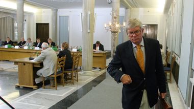 Celiński opuszcza posiedzenie komisji