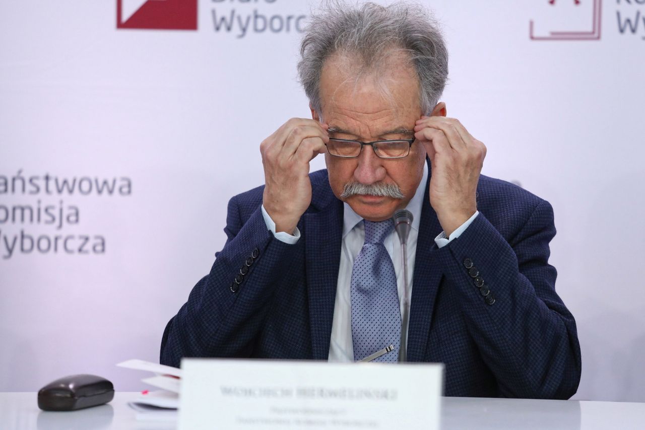 Zbiorcze wyniki wyborów samorządowych 2018. PKW tłumaczy opóźnienie