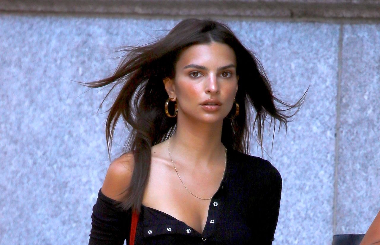 Emily Ratajkowski pokazała zdjęcie mamy. Jej figura robi wrażenie