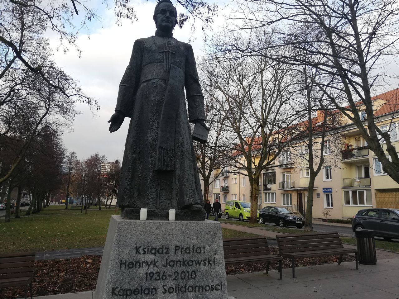 Odwiedziliśmy kościół św. Brygidy. Wielu parafian broni ks. Jankowskiego