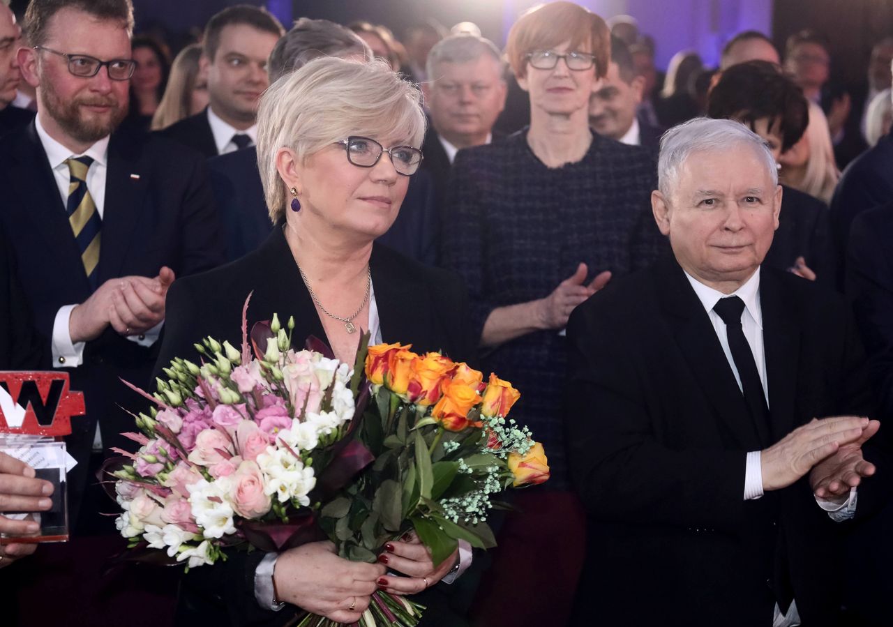 Wizyty Jarosława Kaczyńskiego u prezes TK. Firma chroniąca jej apartamentowiec na celowniku służb