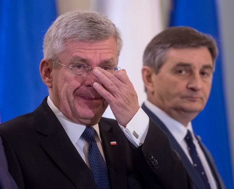 Stanisław Karczewski tłumaczy się ze swoich lotów. Poleciał do rodzinnego miasta 