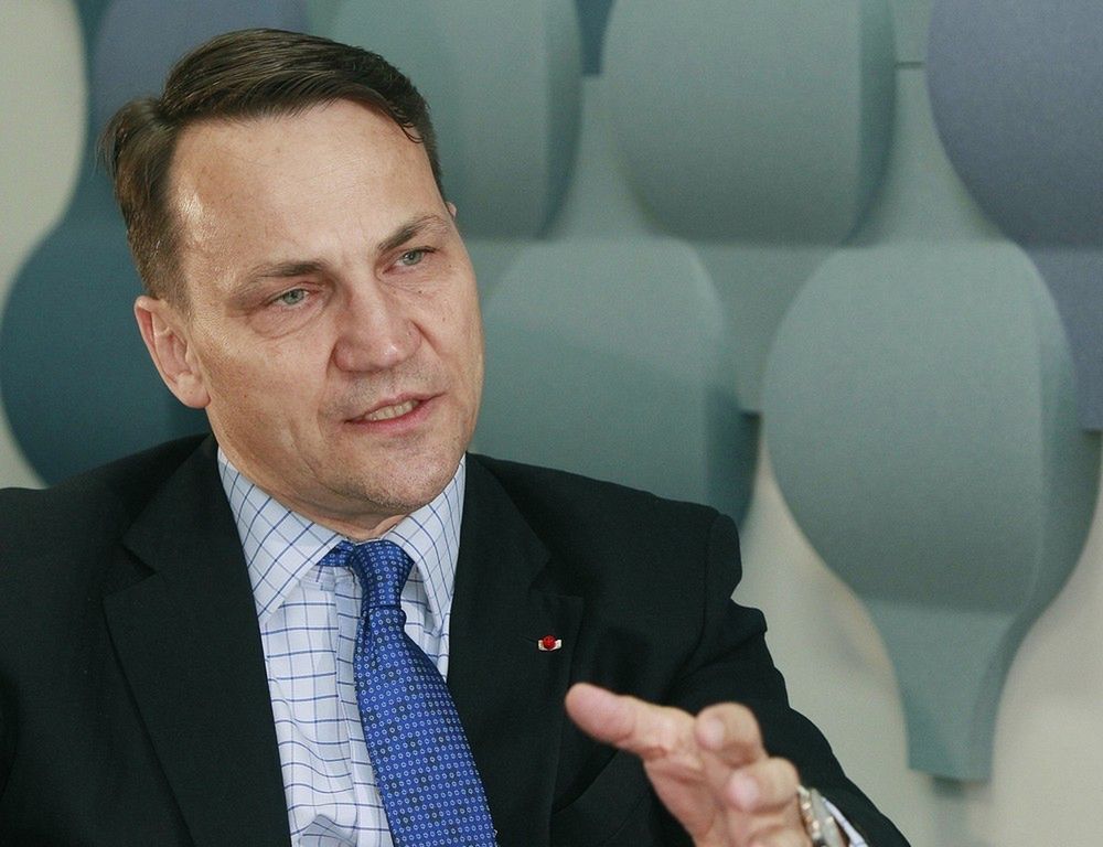 Radosław Sikorski uważa, że doniesienia ws. Niesiołowskiego to początek kampanii wyborczej