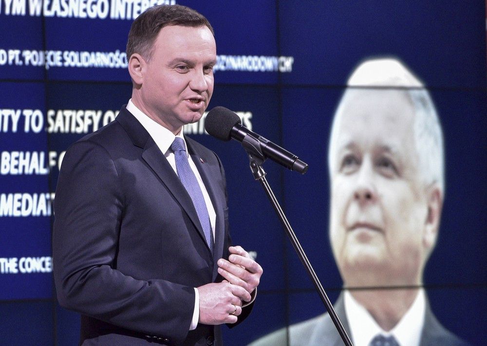 Duda pod ostrzałem. "Polityczny bachor" i "dziecko we mgle Kaczyńskiego"