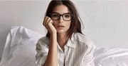 Emily Ratajkowski w nowej kampanii DKNY. Hipnotyzuje w sportowej bieliźnie