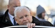 Katastrofa smoleńska. Jarosław Kaczyński i Mateusz Morawiecki składają wieńce