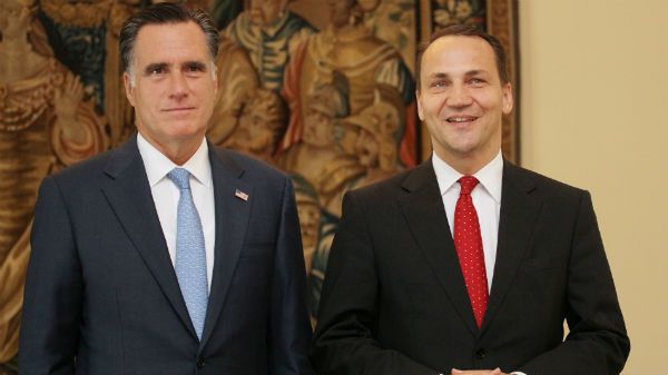 Szef polskiej dyplomacji Radosław Sikorski i kandydat na prezydenta Stanów Zjednoczonych Mitt Romney