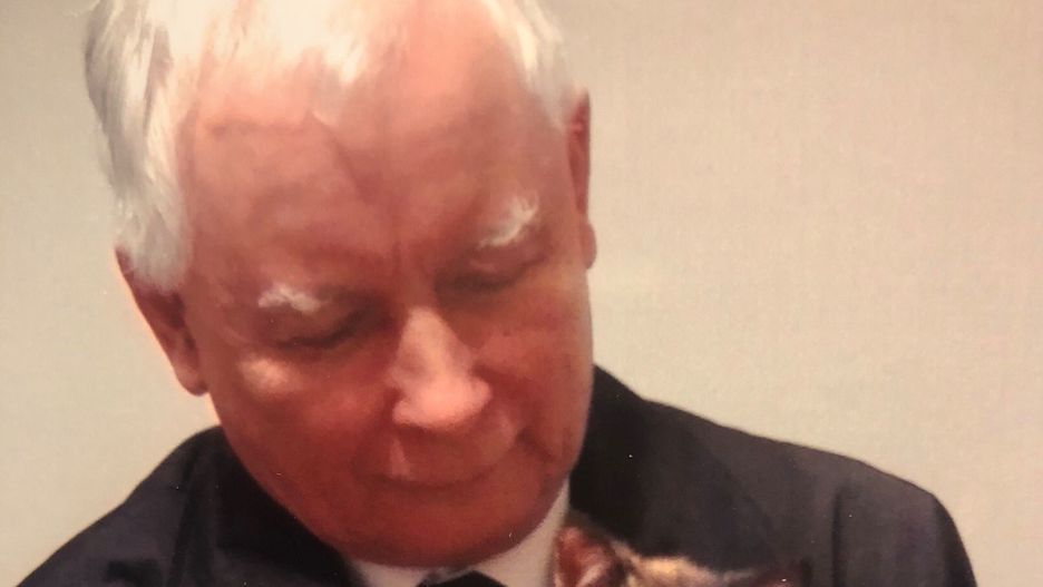 Prezes PiS Jarosław Kaczyński znowu musi pospieszyć na ratunek zwierzętom.