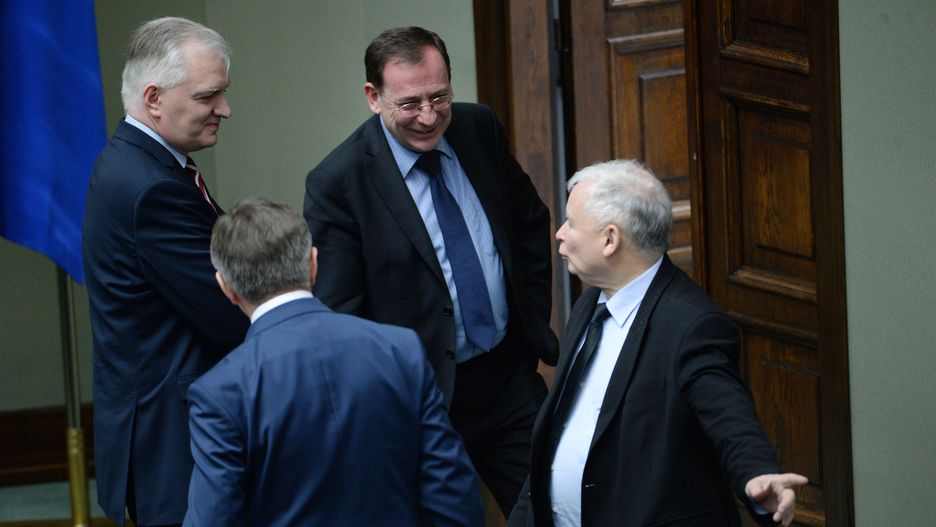 Najważniejsi politycy PiS powinni rozwiać wątpliwości wokół spółki Srebrna.