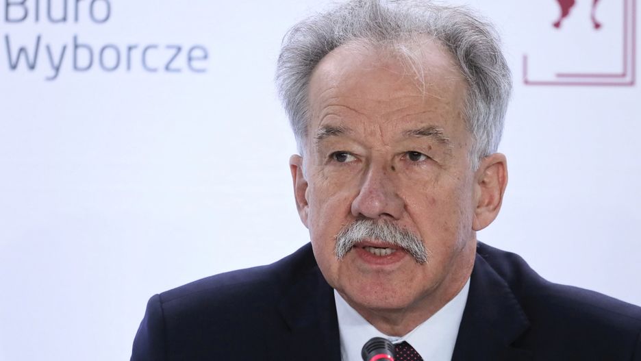 Brak oznaczeń komitetów wyborczych jest wykroczeniem