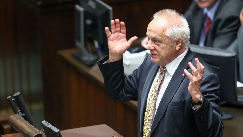 Według Włodzimierza Bernackiego Stefan Niesiołowski wciąż nie zrzekł się immunitetu