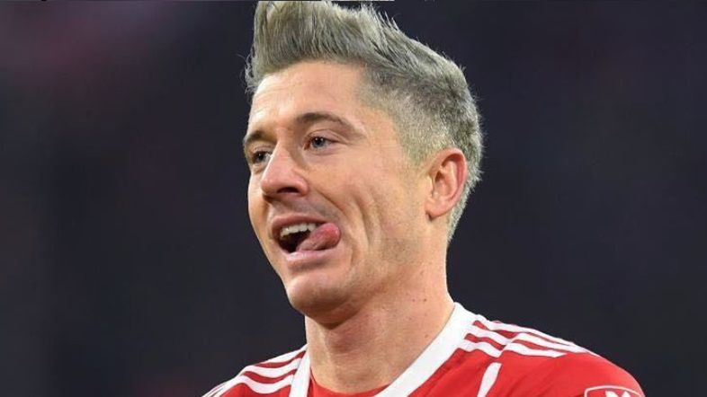Robert Lewandowski w nowej fryzurze.