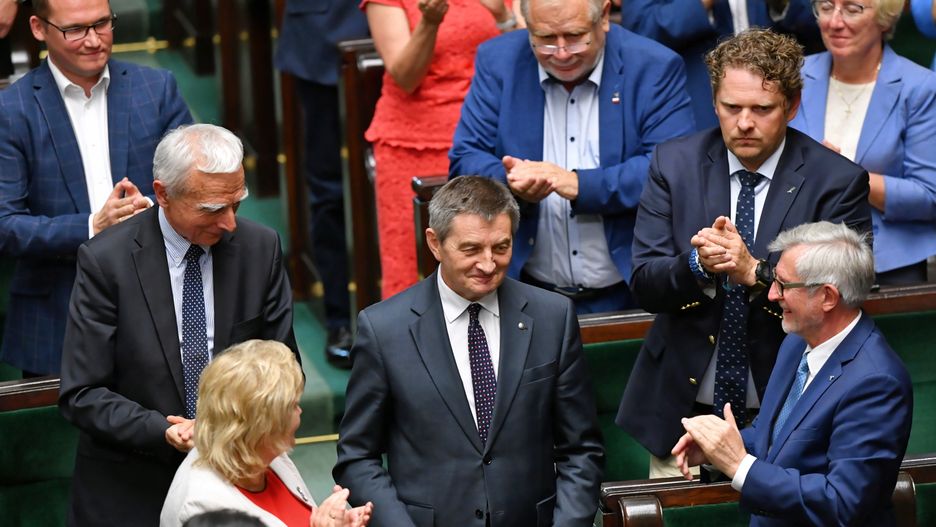 Marek Kuchciński zrezygnował ze sprawowania funkcji marszałka Sejmu. Na jego miejsce izba wybrała Elżbietę Witek