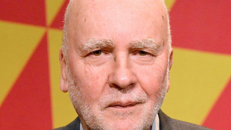 Adam Zagajewski poeta, prozaik, eseista, krytyk i tłumacz. Jest laureatem wielu prestiżowych nagród literackich, tłumaczony na wiele języków.