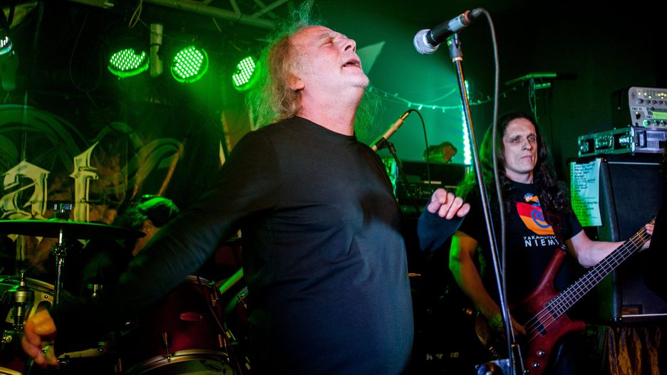 Roman Kostrzewski z KAT ma krytyczny stosunek do Kościoła