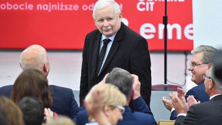 Prezes PiS Jarosław Kaczyński na regionalnej konwencji wyborczej w Koszalinie.