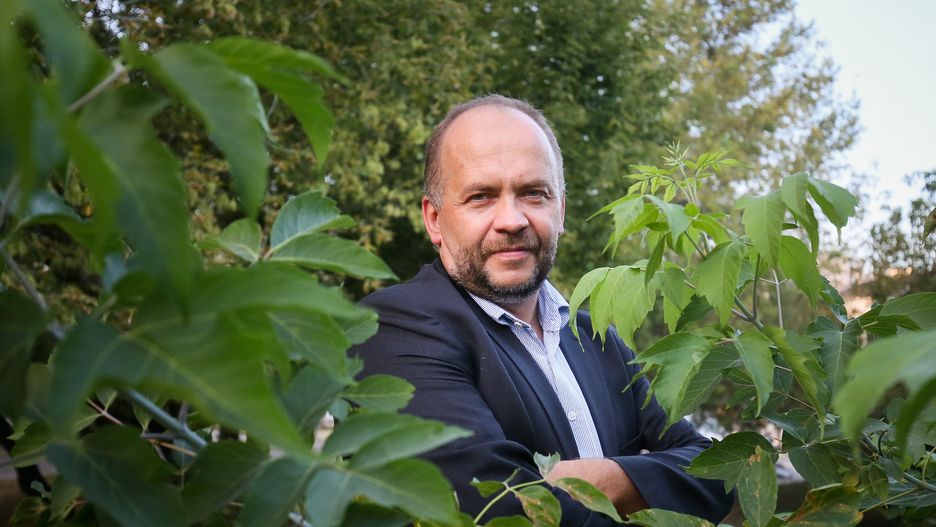 Dr Marek Bachański