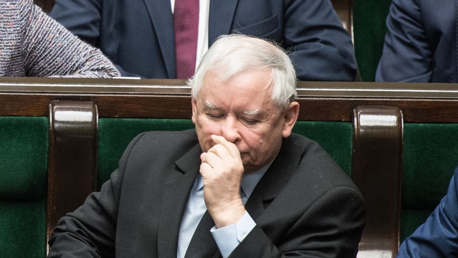 Poznański prokurator powiesił w gabinecie fotomontaż z Jarosławem Kaczyńskim