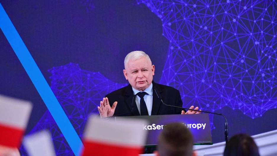 Jarosław Kaczyński deklaruje poparcie dla komisji ds. pedofilii. Ale nie tylko w Kościele