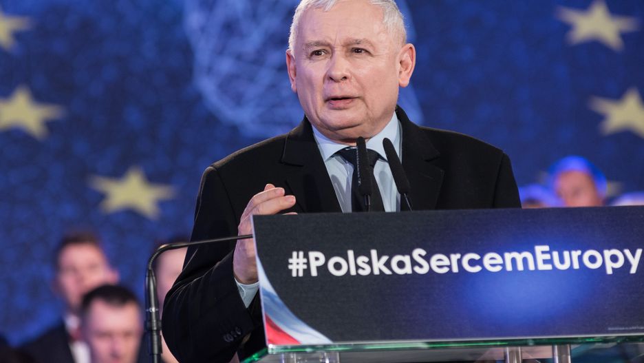Na "Piątkę Kaczyńskiego" składa się m.in. rozszerzenie programu 500+