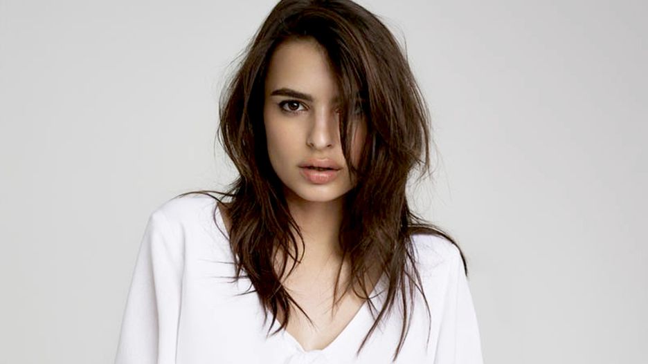 Emily Ratajkowski też wstydzi się mówić o menstruacji