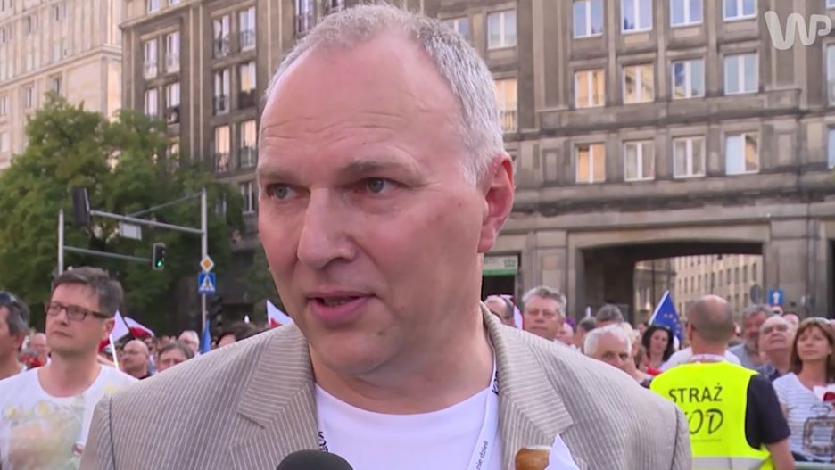 Zastępca redaktora naczelnego "Gazety Wyborczej" nabrał się na fałszywy wpis "Donalda Tuska"