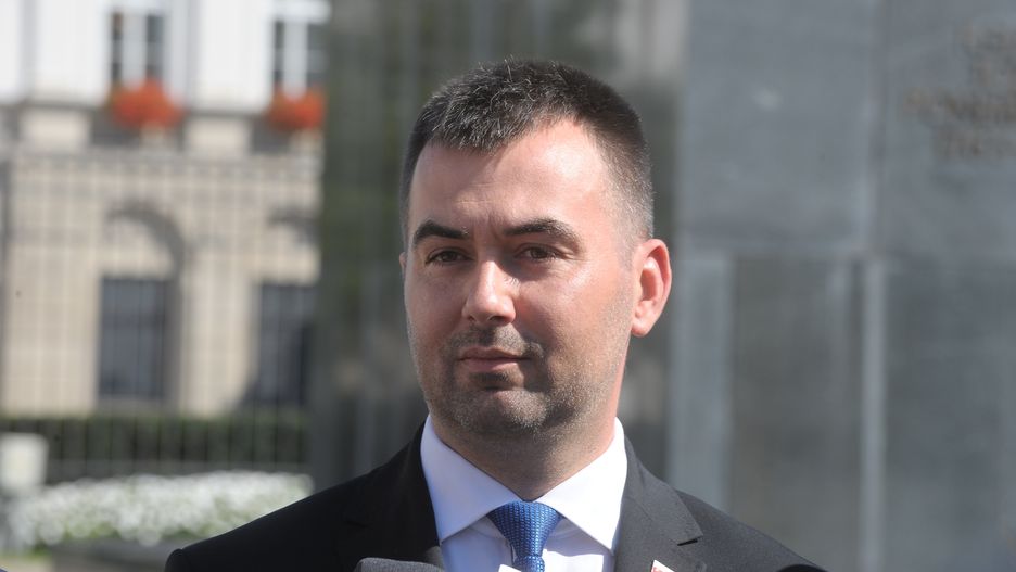 Błażej Spychalski tłumaczył słowa Andrzeja Dudy o żarówkach