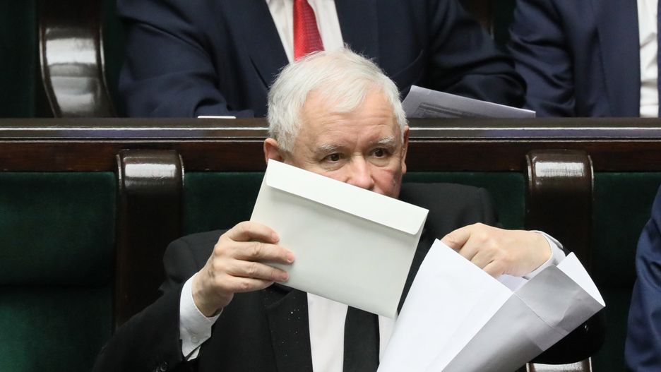 W Sejmie "trzynastka" przysługuje m.in. Jarosławowi Kaczyńskiemu