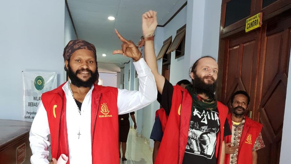 Jakub Skrzypski i współoskarżeni papuascy aktywiści w indonezyjskim sądzie