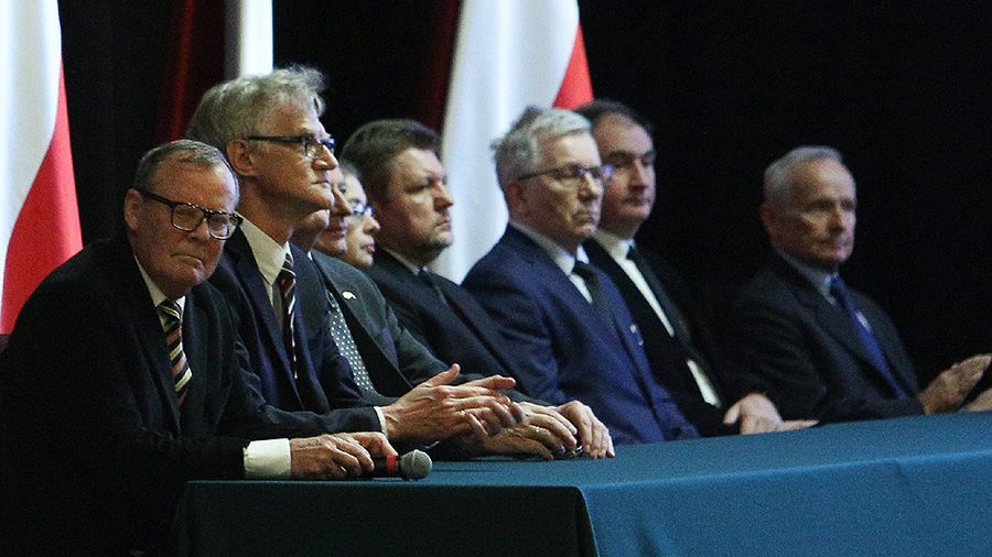 Konferencja podkomisji smoleńskiej - na pierwszym planie Wacław Berczyński 