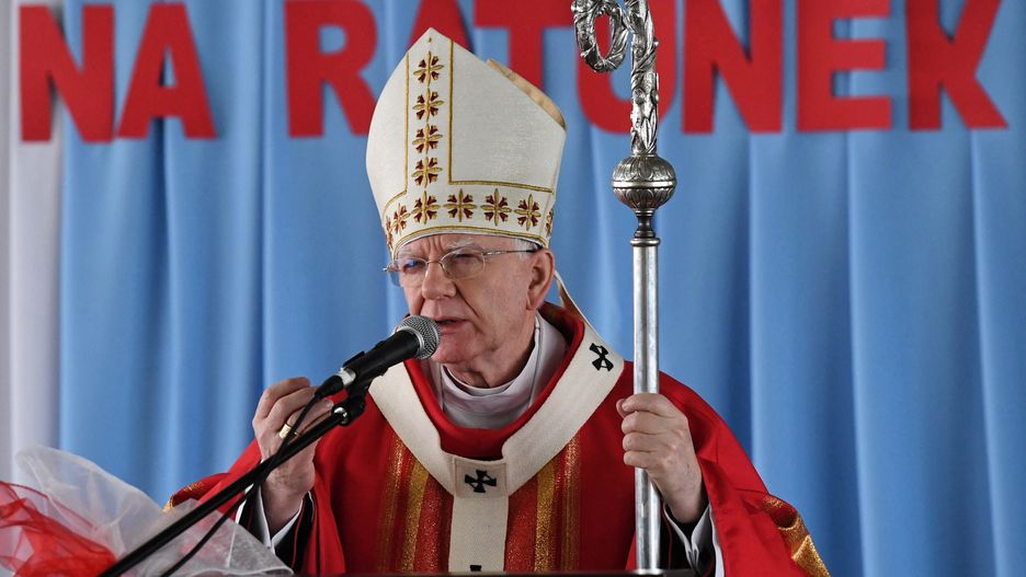 Absolwenci poznańskiego liceum nie chcą, aby jubileuszową mszę odprawił abp Marek Jędraszewski