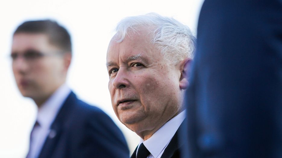Czwartkowa niespodziewana narada PiS, zwołana przez Jarosława Kaczyńskiego, miała podobno związek z poszukiwaniem źródła przecieków do mediów