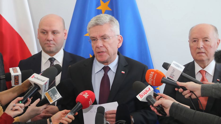 Wicemarszałek Senatu Stanisław Karczewski (w środku)