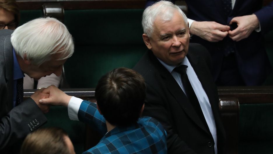 Drastyczny spadek poparcia dla PiS-u wiązany był z wystąpieniem Szydło w Sejmie