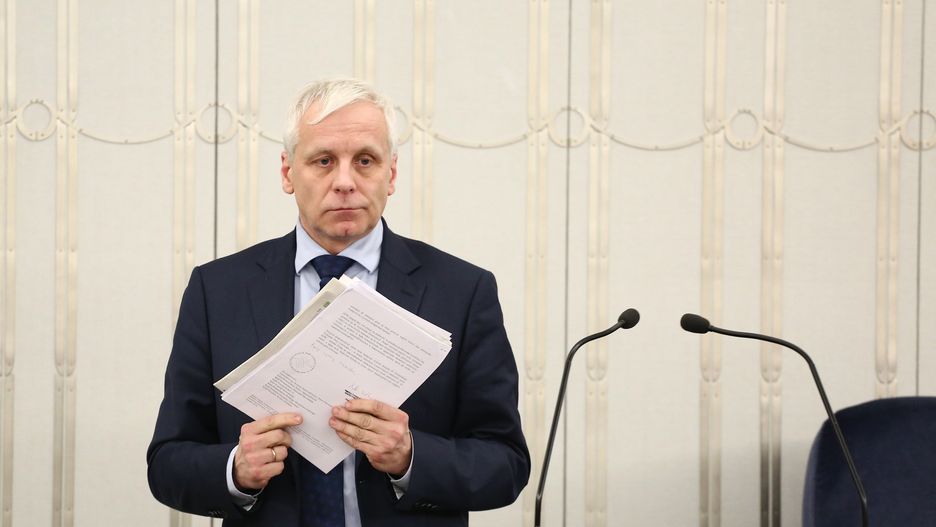 Wojewoda Jarosław Obremski unieważnił uchwałę radnych Wałbrzycha