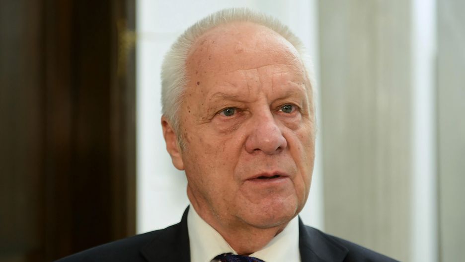 Stefan Niesiołowski jest oskarżany o korupcję