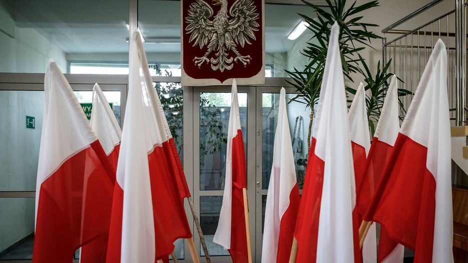 Flaga i godło narodowe Polski