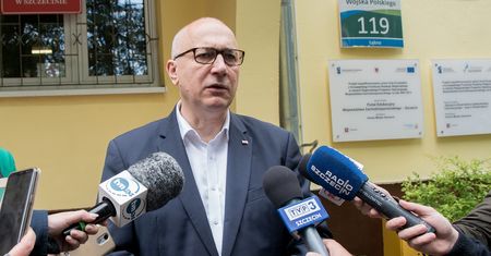 Brudziński o zwolnieniu pracownika Ikei. "Próbują narzucać totalitaryzm"