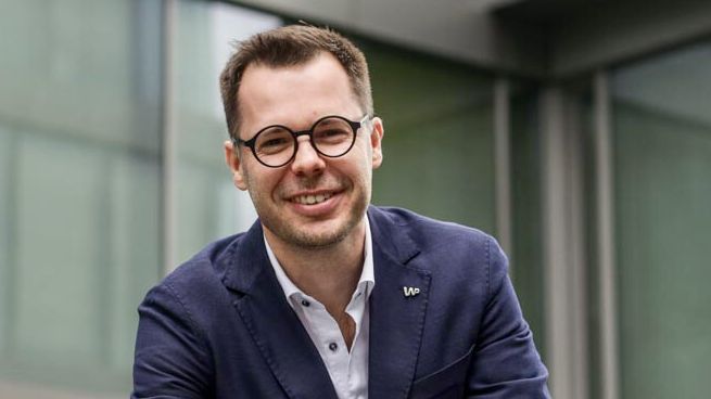 Na czele Wirtualnej Polski Holding stoi prezes Jacek Świderski.